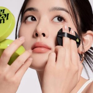 Satin Wear Healthy Green Cushion